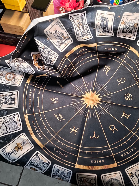 Mantel para tarot color negro
