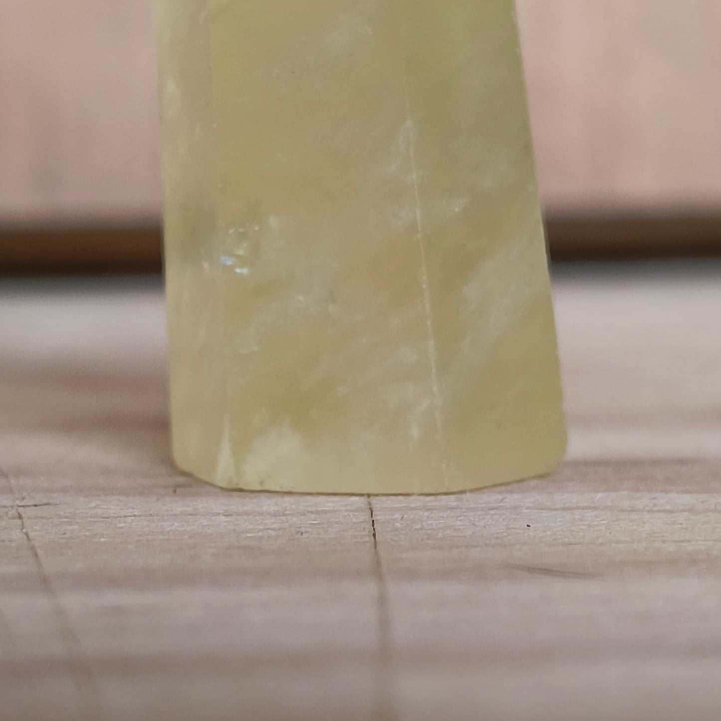 Pequeño Obelisco de Citrino