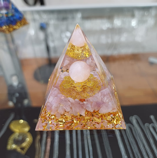 Orgonita Piramidal de Cuarzo Rosa