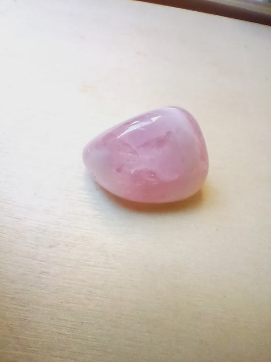 Pieza de Cuarzo Rosa Pulido